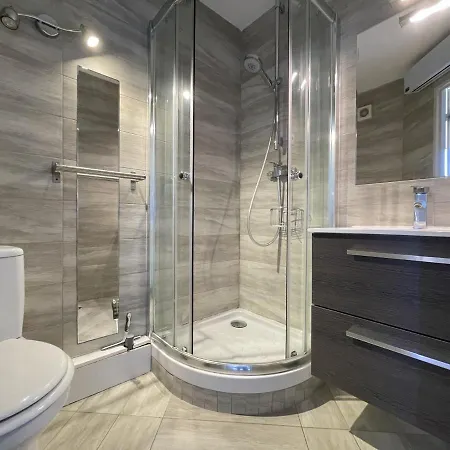 Confortable 2 Pieces A Sete Pres De La Mer Avec Terrasse Et Parking Prive - Fr-1-338-111 Apartment *